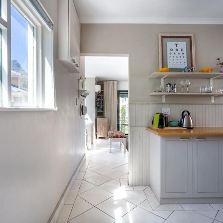 Cosy And Classy Sea Point Apartment Città del Capo Esterno foto