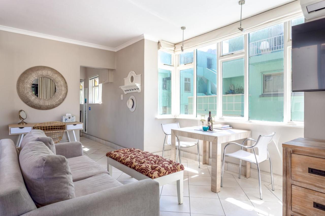 Cosy And Classy Sea Point Apartment Città del Capo Esterno foto