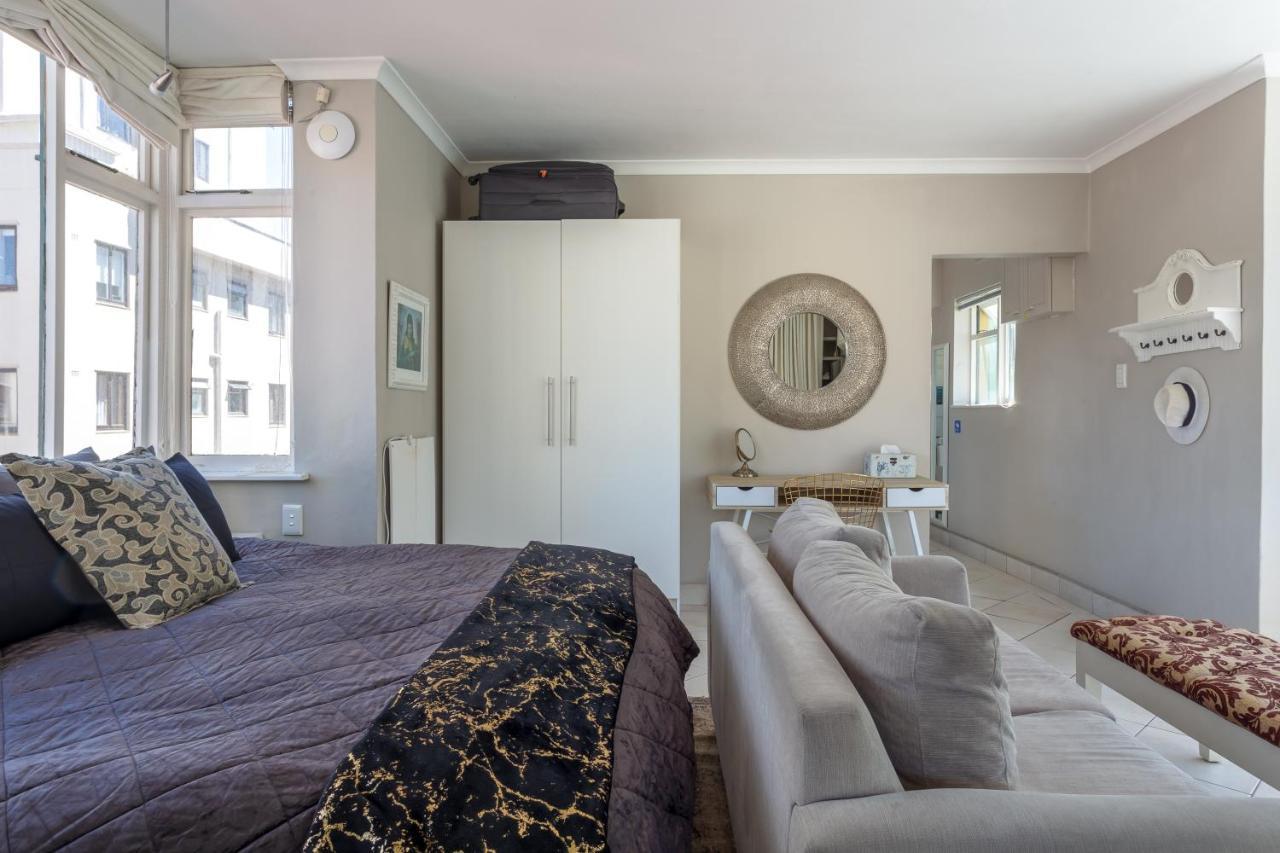 Cosy And Classy Sea Point Apartment Città del Capo Esterno foto