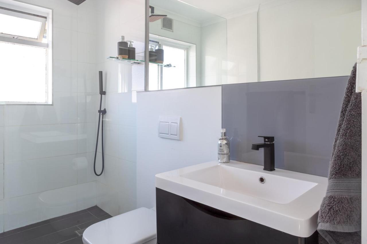 Cosy And Classy Sea Point Apartment Città del Capo Esterno foto
