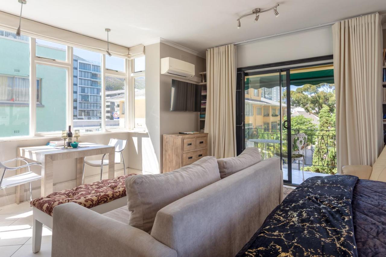 Cosy And Classy Sea Point Apartment Città del Capo Esterno foto