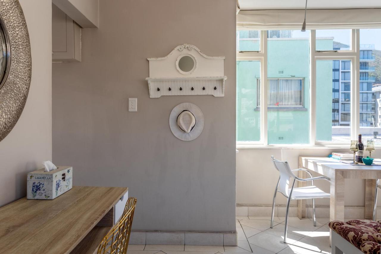 Cosy And Classy Sea Point Apartment Città del Capo Esterno foto