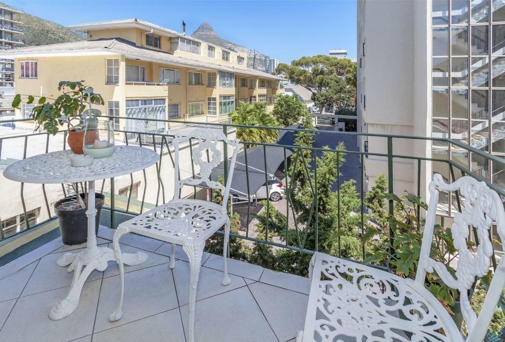 Cosy And Classy Sea Point Apartment Città del Capo Esterno foto