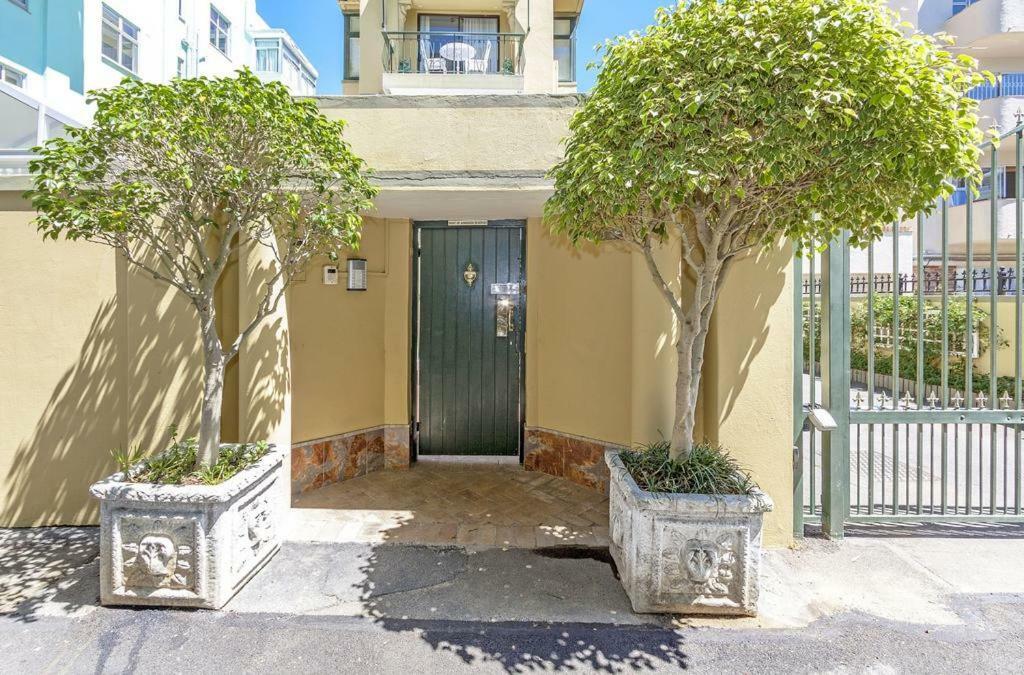 Cosy And Classy Sea Point Apartment Città del Capo Esterno foto